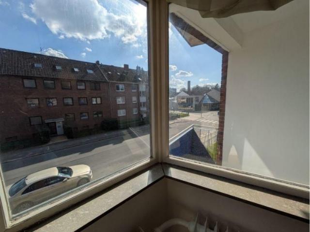 Einfache 1 Zimmer Wohnung mit Balkon günstig & zentral gelegen