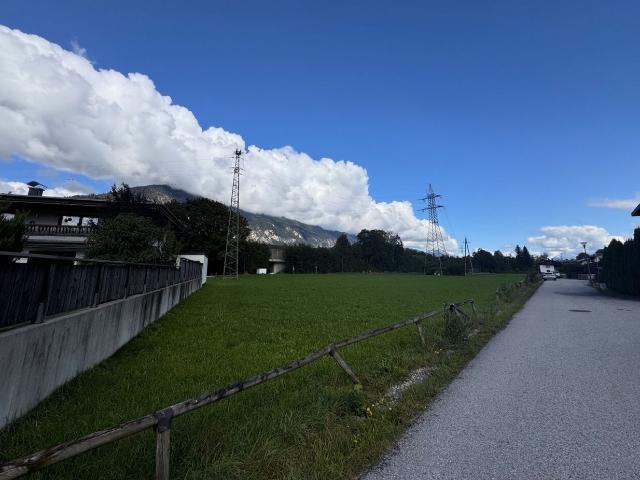 Einige Sonnige Ebene Sowie Leistbare Grundstücke in Kramsach zu Verkaufen