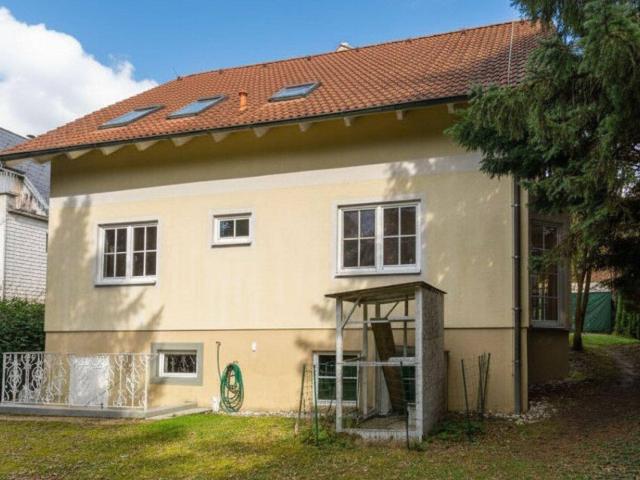Einladendes Haus im Grünen! Großer Grund, Südterrasse, Keller und Doppelgarage