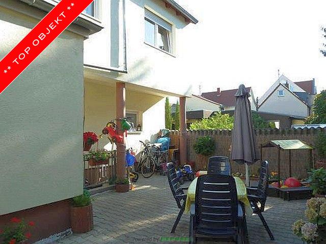 EINLADENDES, KREATIVES FREIST. EFH MIT GEMÜTLICHEM GARTEN UND HOF!