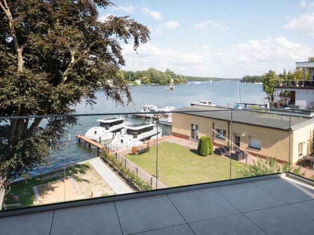 Einmal im Leben am Wasser wohnen in Grünau