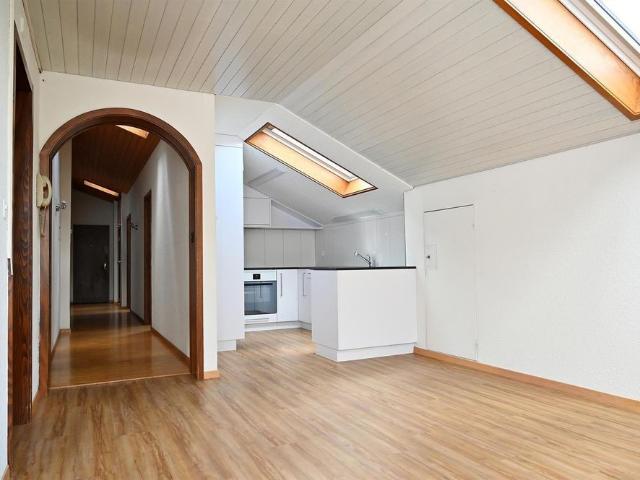Einmalige 4,5 Zimmer Dachwohnung mit Dachterrasse