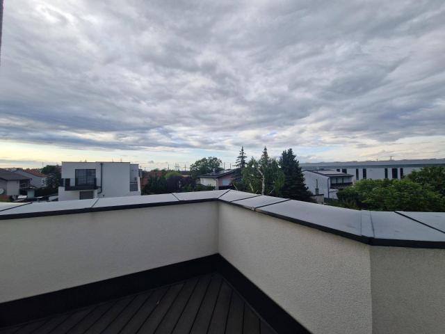 EINMALIGE CHANCE: TRAUMHAFTE PENTOUSEWOHNUNG MIT HERRLICHER TERRASSE & BALKON IN BEGEHRTER WOHNLAGE IM ERSTBEZUG MIT MÖGLICHKEIT AUF TIEFGARAGENPARKPLATZ