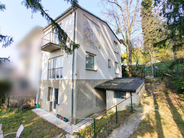 Einmalige Gelegenheit in sehr gefragter Lage Doppelhaushälfte auf 462m² Eigengrund