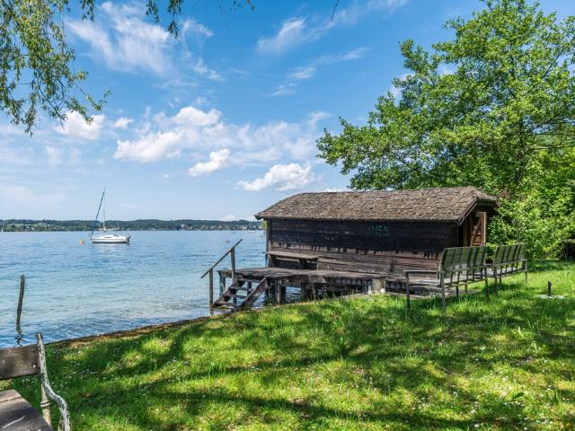 Einmalige Gelegenheit! Seeliegenschaft mit Bootshaus am wunderschönen Attersee