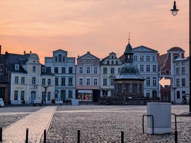 Einmalige Gelegenheit: Stilvolle Altbauwohnung mit 185 m² in bester Innenstadtlage von Wismar