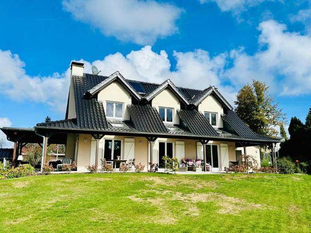 Einmalige Immobilie Freistehende Landhausvilla
