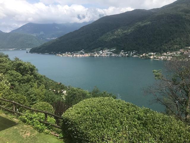 Einmaliges Ein oder Zweifamilienhaus mit Pool villa in Morcote