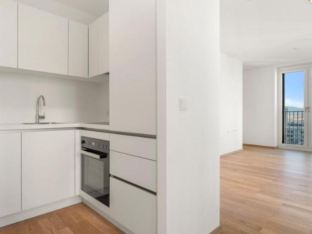 Einmaliges Tower Feeling ERSTBEZUG DC FLATS in Stadtnähe und UNO City Nähe