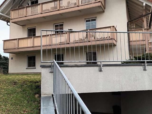Einraumwohnung mit Bad, Küche und Balkon
