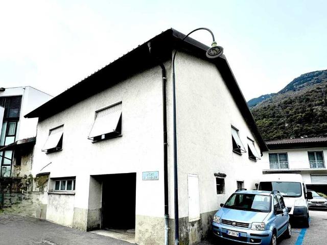 Zu vermieten: Einfamilienhaus mit 3,5 Zimmern in Monte Carasso