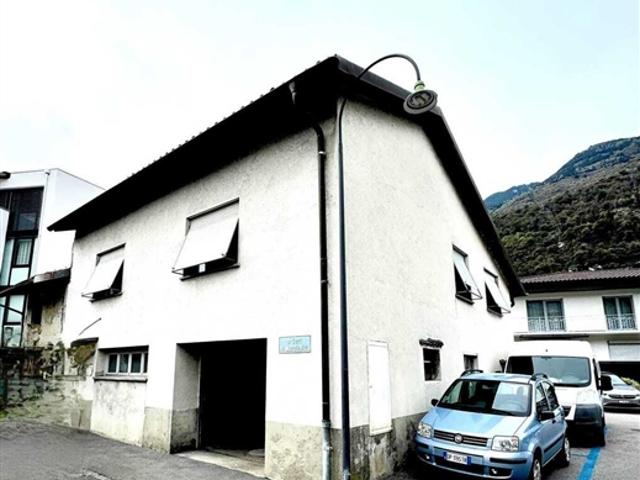 Zu vermieten 3.5 Zimmer Haus in Monte Carasso