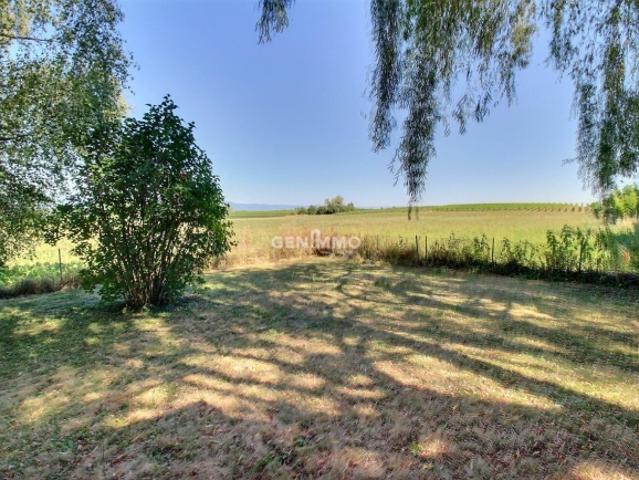 Einstehendes Haus im Herzen der Genfer Landschaft