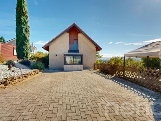 Einstehendes Haus mit großem Garten und offenem Blick in der Nähe von Yverdon