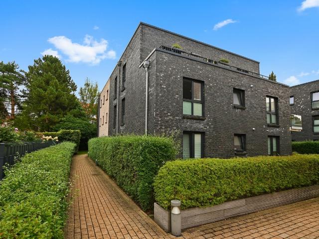 Eidelstedt sonnige 2 Zimmer Endetage mit Balkon und TG Stellplatz barrierearm