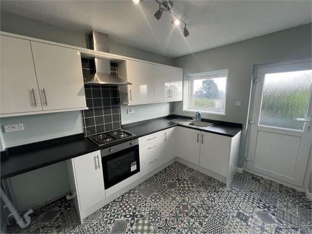 Eigen Crescent, Mayhill, Swansea, 3 bed terraced house to rent £950 pcm £219 pw