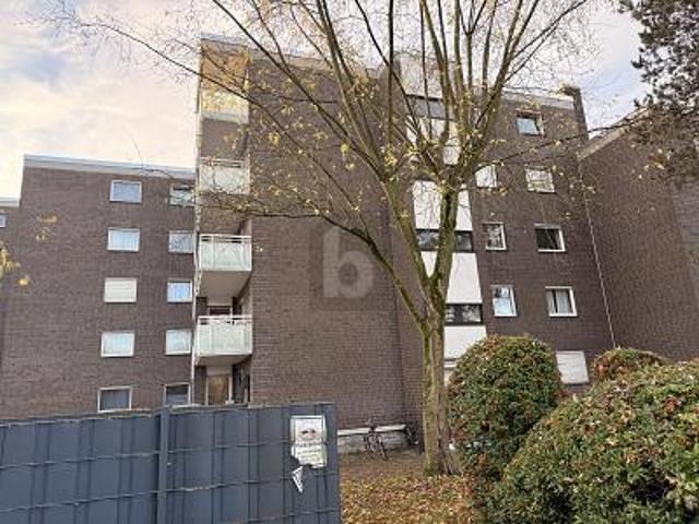 EIGENE WOHNUNG FÜR STUDENTEN STELLPLATZ & KELLER