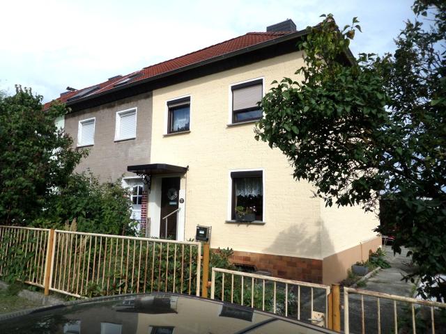 Eigenes Haus für Paare & kleine Familien: Garten, Einbauküche & PV Speicher