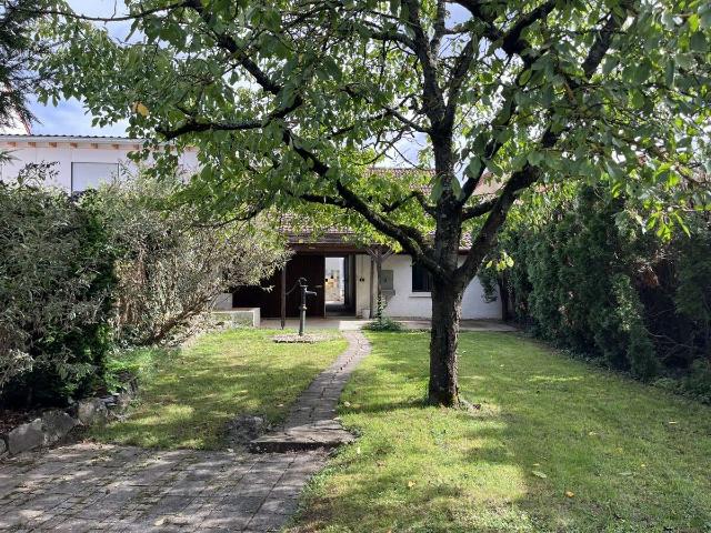 Eigenheim mit großem Garten. Teilsanierte Doppelhaushälfte in Ubstadt Weiher