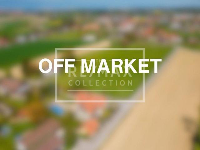 Eigentum mit Swimmingpool und Teich off market, 13 Minuten von Lausanne entfernt