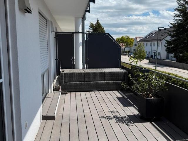 Eigentumswohnung mit großem Balkon, Garage, Stellplatz in Graben