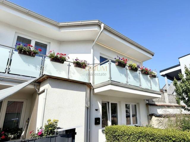 Eigentumswohnung mit knapp 90m² Wohnfläche und sonnigem Balkon Idyllische Seitengasse in Bahnhofsnähe