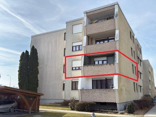 Eigentumswohnung mit Loggia im ersten Stock!
