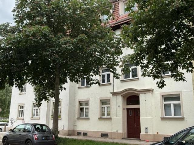 Kompakt und zentral: 2 Raum Wohnung im 1. OG in Dresden Pieschen