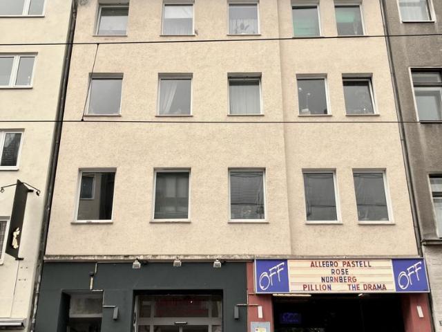 EIGENTUMSWOHNUNG 155 QM PLUS TERRASSE UNIVIERTEL 6 ZIMMER