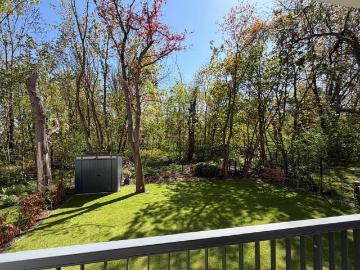 Eigentumswohnung 4 5 Zimmer mit eigenem Garten und Kamin