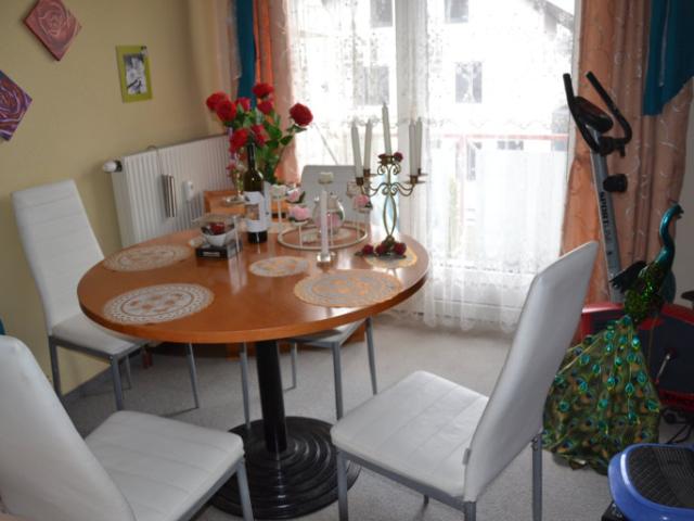 Charmantes 2 Zi Apartment in Villach Warmbad mit Balkon, Einbauküche und Aufzug!