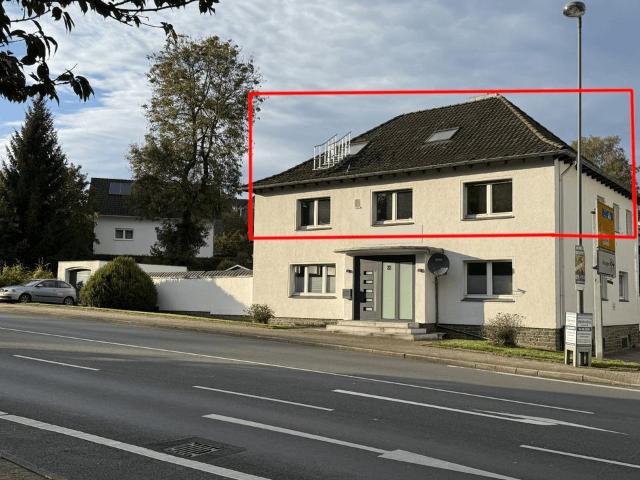 Eigentumungswohnung inkl. Garten, Garage, vermieteten Dachboden