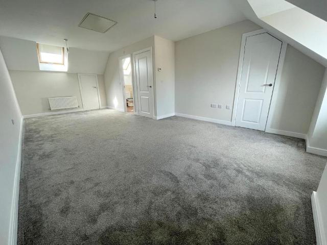 Eighteen Acre Drive, Patchway, BRISTOL 4 bed house to rent £1,900 pcm £438 pw