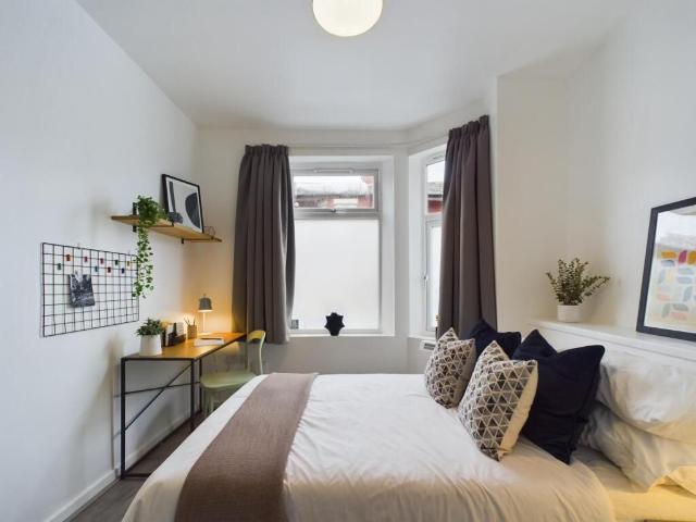 Eileen Grove, Manchester M14, 3 bed shared accommodation to rent, £869 pcm | PrimeLocation
