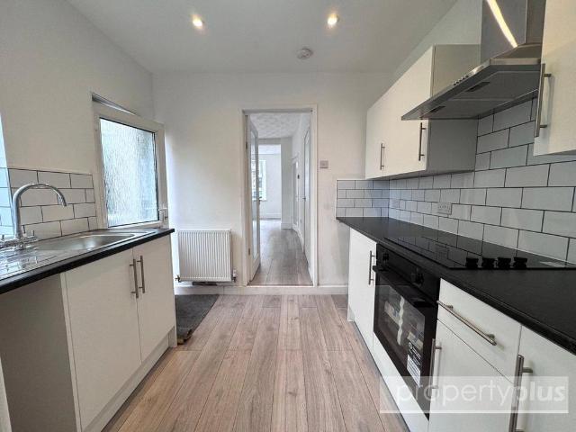 Eileen Place, Treherbert, Treorchy, CF42 3 bed end of terrace house to rent £850 pcm £196 pw