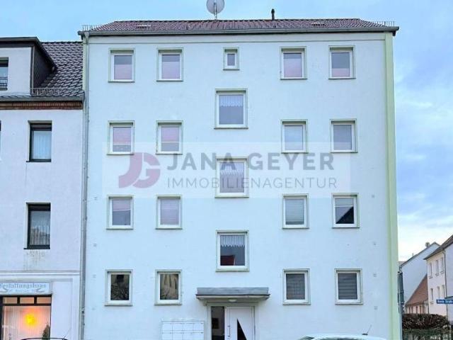 EILENBURG STADT * ERDGESCHOSS * 2 ZIMMER, KÜCHE, TAGESLICHTBAD * STELLPLATZ * mittendrin statt nur dabei