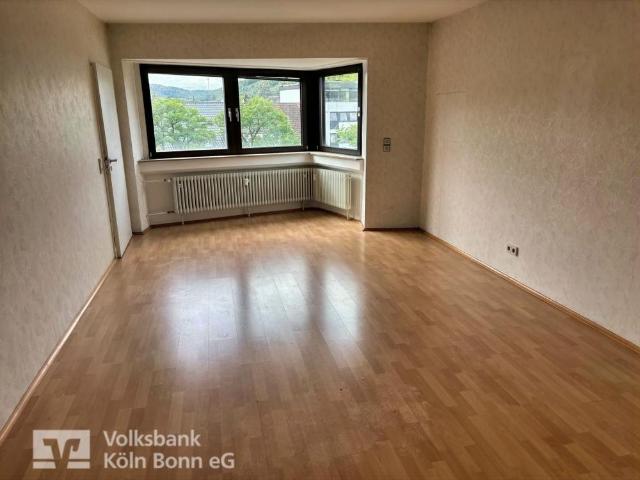 Eitorf Zentrum: Helle und großzügig geschnittene 4 Zimmer Wohnung