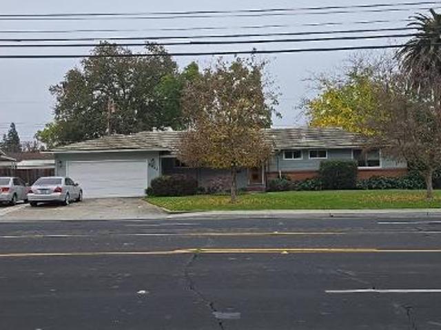 El Camino Ave