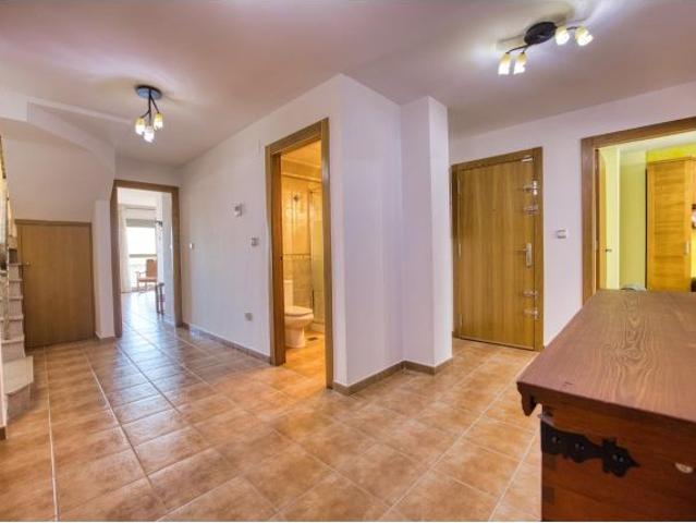 ? El hogar que tu familia merece: Ático Dúplex en Zeneta con terraza íntima, 4 habitaciones y lista