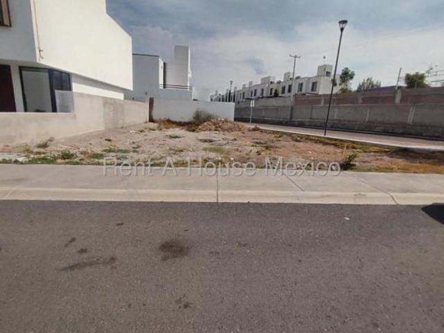 El Marques terreno en esquina en VENTA RAH1619