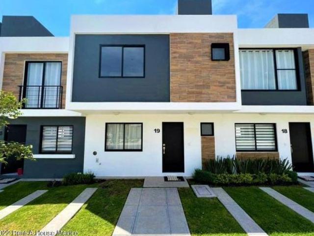 El Mirador Casa en Condominio con Lago, Alberca Climatizada y Gimnasio RAH100