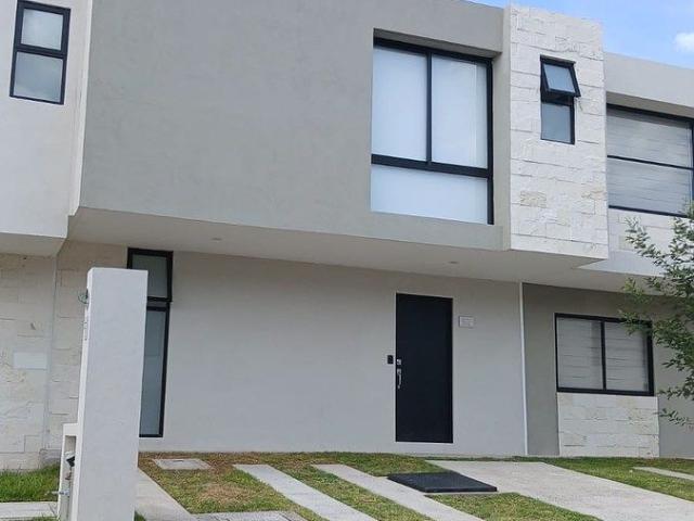 El Mirador, Renta Casa Nueva $ 16,500