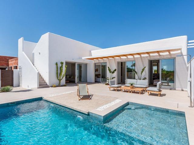 El Moncayo Properties se complace en presentar estos especta. 225m² Benijófar