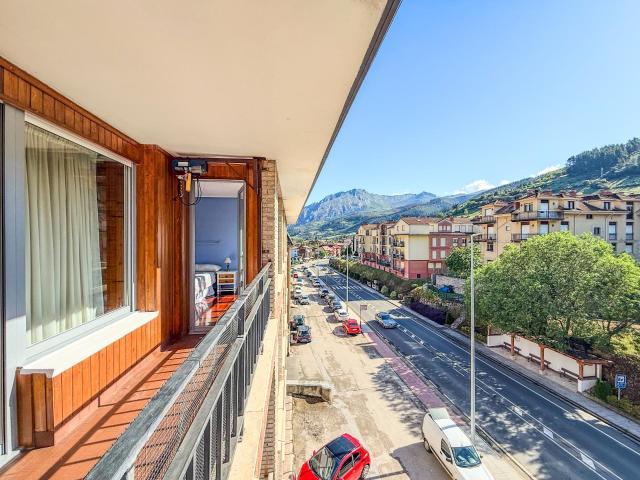¡EL PISO QUE MARCA LA DIFERENCIA EN OJEDO! 4 HABITACIONES, 2 BAÑOS, TERRAZA Y CHIMENEA ¡GENEROSOS ESPACIOS, LUMINOSIDAD Y VISTAS! ver vídeo