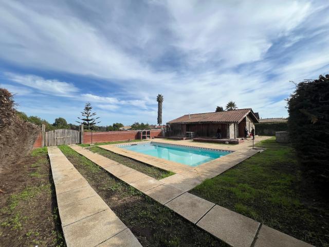 El Quisco Norte, Casa en 2 sitios,2 roles, Cerca De Playa Con Gran Piscina
