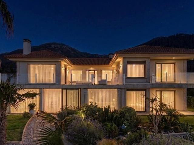 El Secreto Mejor Guardado del Atlántico: Un Oasis Privado de Lujo y Naturaleza en Oia