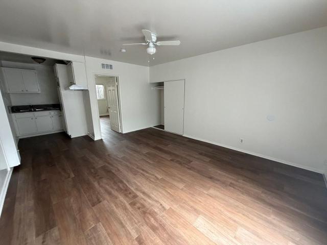 El Segundo 3210 1 Bedroom Apartment for Rent at 3206 El Segundo Blvd, Lynwood, CA 90262 Lynwood