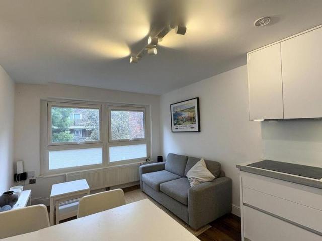 Elmton Court, London NW8 2 bed flat to rent £2,980 pcm £688 pw