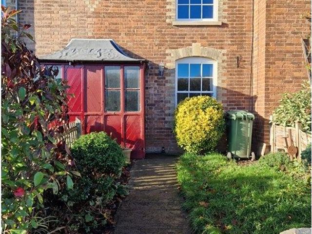 Elmview, Gloucester GL2, 2 bed terraced house to rent, £1,300 pcm | PrimeLocation