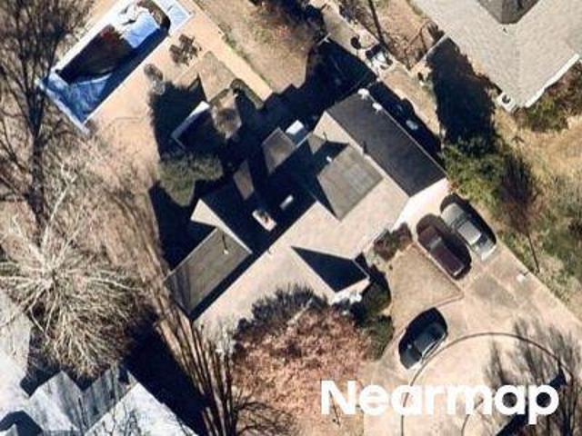 Elmwood Ave